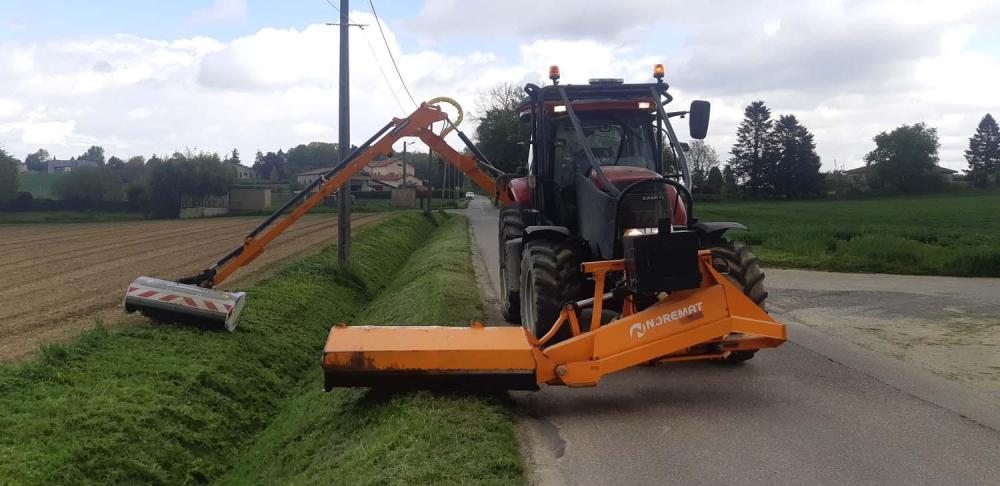 Travaux d’élagage d’arbres et de fauchage